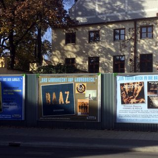 THEMA-TRIKONT-STORY-Plakate Trikont Haus